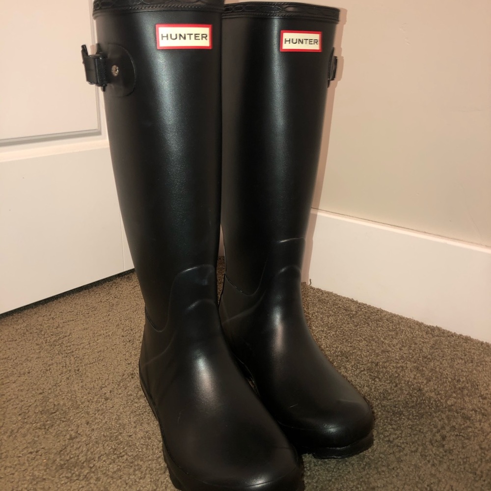 Matte Black Hunter Rain Boots Sz7 w FUZZY INSERT